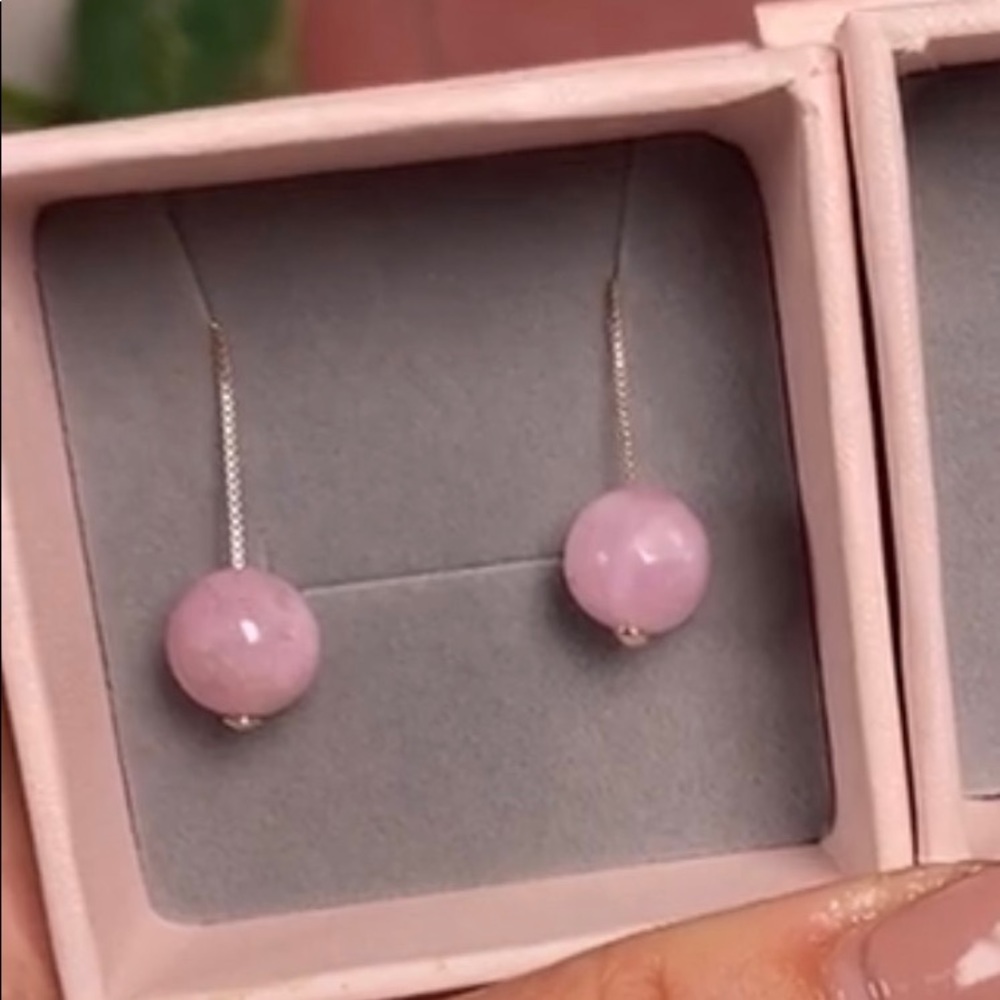 Kunzite dangling earring